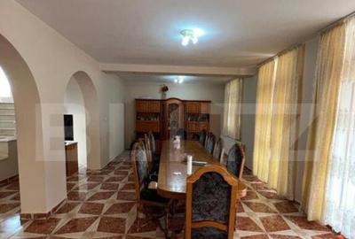 Casa individuala 350 mp, uz comercial, zona micro 17 - 12