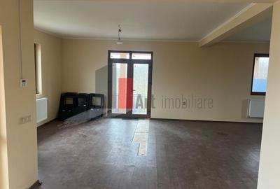 Casă individuală cu 3 camere cu Canalizare în Copăceni - 14