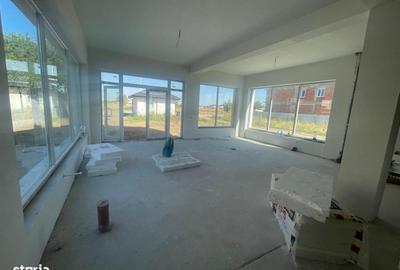 Spațiu comercial, de 125 mp, în Central - 1