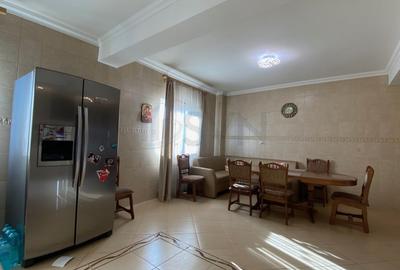 Casă individuală cu 7 camere cu Canalizare în Central - 39