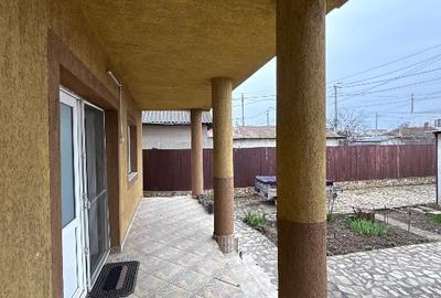 Casă cu 3 camere cu Teren 300 Mp în Central - 2