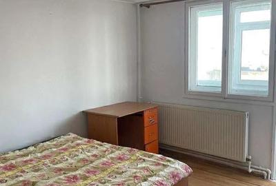 Apartament cu 3 camere decomandat în Casa de Cultură - 2