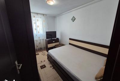 Apartament cu 3 camere semidecomandat, mobilat în Titan - 12