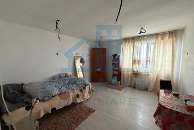 Casa situata in Catargiu Baraganului P+1+M suprafata 170mp-zona buna - 3