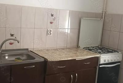 Proprietar inchiriez apartament 2 camere decomandate, zona Gepex, Bacau - 3