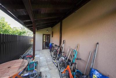 Vila cocheta, facilitati valoroase, strada asfaltata, intimitate: Tur LIVE! Vila cocheta, facilitati valoroase, strada asfaltata, intimitate: Tur LIVE! - 58