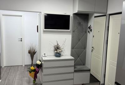 Apartament cu 3 camere decomandat, mobilat în Steaua