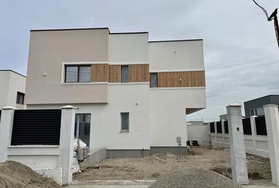 Casă cu 4 camere în Central - 3