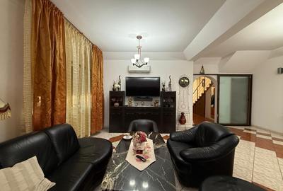 Casă individuală cu 8 camere cu Canalizare în Apărătorii Patriei - 2