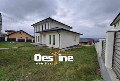 CIURBESTI- CASA INDIVIDUALA 121 MP + TEREN 500 MP, 175.000 euro - 2