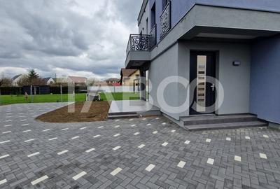 Casa moderna de inchiriat cu 4 camere si curte in Cristian - 22