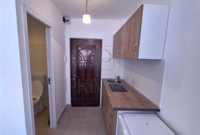 Garsoniera Renovata Complet - Etaj Intermediar - Bloc Anvelo Garsoniera Renovata Complet - Etaj Intermediar - Bloc Anvelo - 2