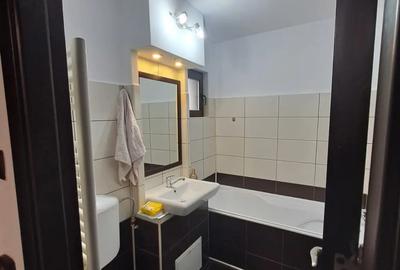 Apartament cu 3 camere decomandat în B-dul București - 1