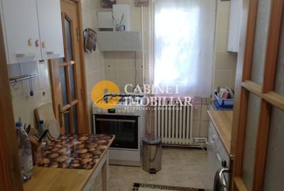Apartament cu 3 camere semidecomandat în Tătărași - 2
