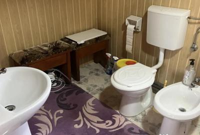 Casă cu 4 camere cu Teren 692 Mp în Vlădesti