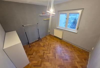 Apartament cu 3 camere decomandat, mobilat în Șagului