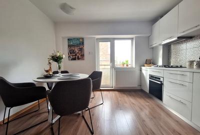 Apartament 4 camere, Bd. Unirii / Piata Constitutiei, premium, comision 0% - 5