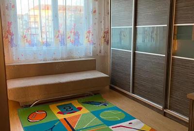 Apartament cu 2 camere decomandat în Metalurgiei