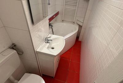 Etajul 1!!!! zona Dacia .. 3 camere .. 95000 euro - 4