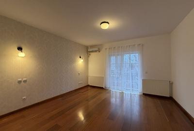 Vila semimobilata  cu 3 dormitoare, piscina exterioara, complex - 9