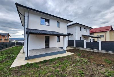 Duplex cu 4 camere cu Teren 325 Mp în Valea Adâncă - 3
