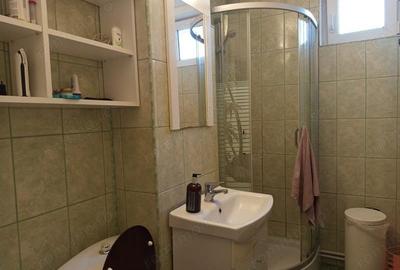 Apartament cu 4 camere decomandat în Progresul - 18