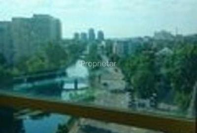 Spațiu comercial, de 200 mp, în Central - 7