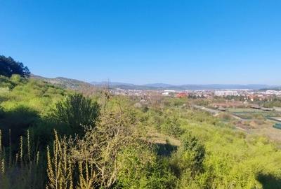 Apartament cu 3 camere semidecomandat, mobilat în Florești - 17