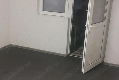 Spațiu comercial, de 28 mp, în Central - 1