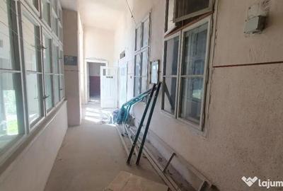 Apartament cu 5 camere semidecomandat în Central - 4