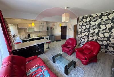 Apartament cu 3 camere de inchiriat in zona Strand