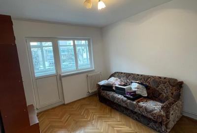Apartament cu 3 camere decomandat în Dâmbu - 7