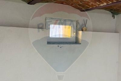 Spațiu comercial, de 40 mp, în Decebal - 11