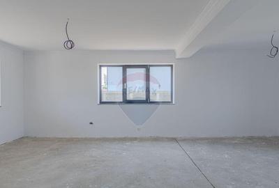 Casa moderna, la cheie, in Cristian Str. Carpati - 1