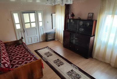 Casă cu 4 camere cu Teren 817 Mp în Perșunari (Gura Vadului) - 5