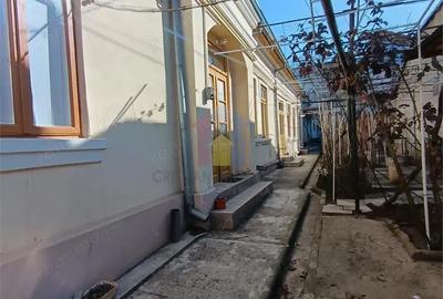 Casă cu 6 camere cu Teren 390 Mp în Central - 16