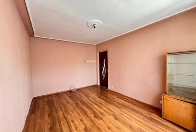 Apartament 2 camere liber la vanzare zona Astra
