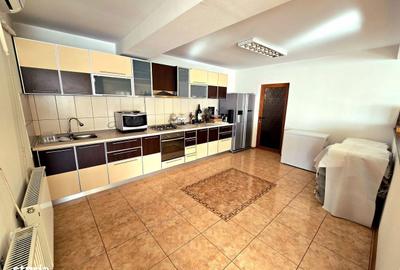 Casă cu 8 camere cu Teren 1146 Mp în Vânători - 8