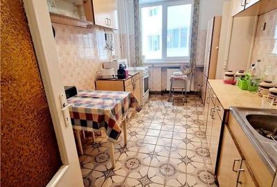 CENTRAL - 3 cam - Spatios - Decomandat - Centrala Proprie - Bloc Izolat - ZONA F - 11