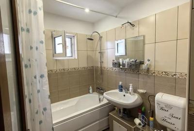 Apartament cu 4 camere decomandat în Valea Aurie - 3