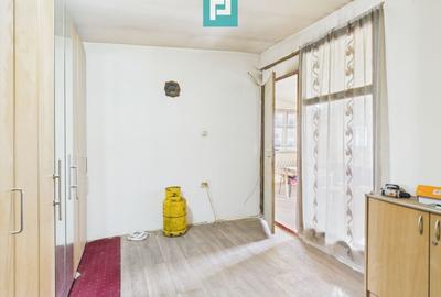 Casuță cu priveliște panoramică spre Cetatea Șiria - 12