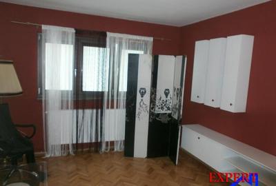 Apartament 2 camere decomandat de lux , zona Centrala - 9