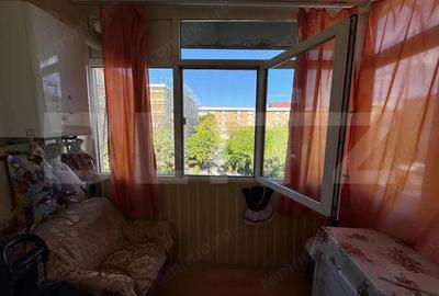 Apartament cu 2 camere decomandat în Calea Severinului
