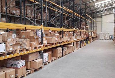 Spațiu comercial, de 1,500 mp, în Nord - 8