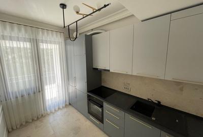 Apartament cu 3 camere semidecomandat, mobilat în Batistei
