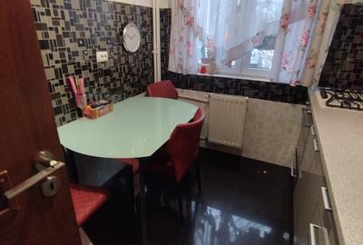 Basarabia  la 3 minute de Metrou Costin Georgian, etaj 1/4, mobilat. - 8