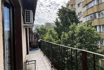 Apartament cu 3 camere, mobilat în Vitan