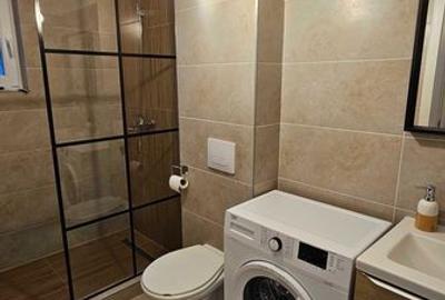 Casă cu 3 camere cu Teren 100 Mp în Noua - 1