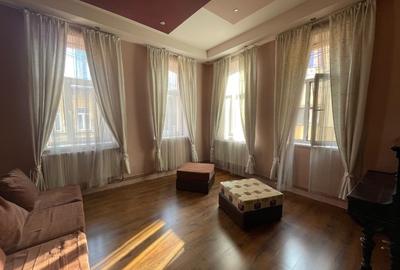 Apartament cu 3 camere semidecomandat în Parcul Carol