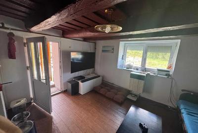 Casă cu 2 camere cu Teren 901 Mp în Central - 3